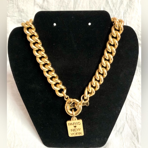 PARIS❤️NEW YORK chunky chain charm Gold Tone Linked Necklace size 9inch NEW - Picture 2 of 7